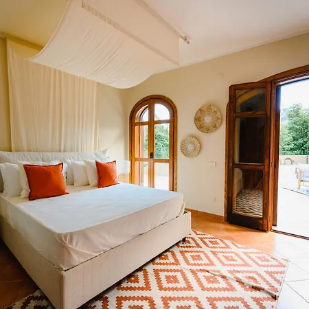 Apartment The Lemon Garden By Elite Pontone